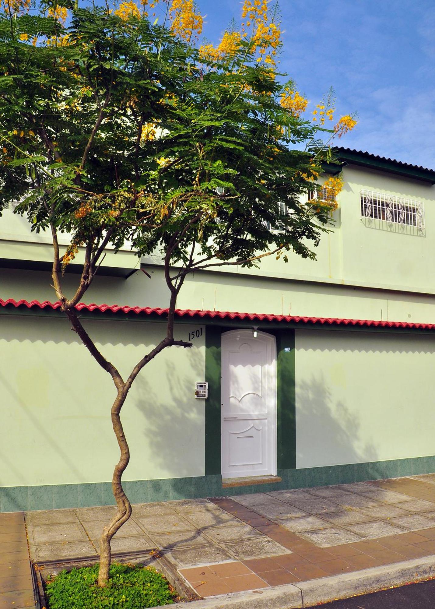 Jeshua Inn Guayaquil Exterior foto